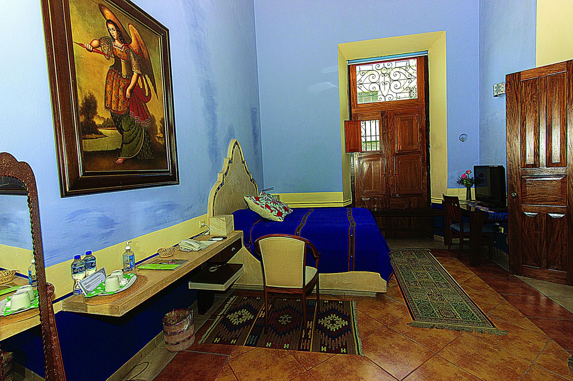 Hotel Boutique Casa San Angel (Adults Only) Merida Bagian luar foto