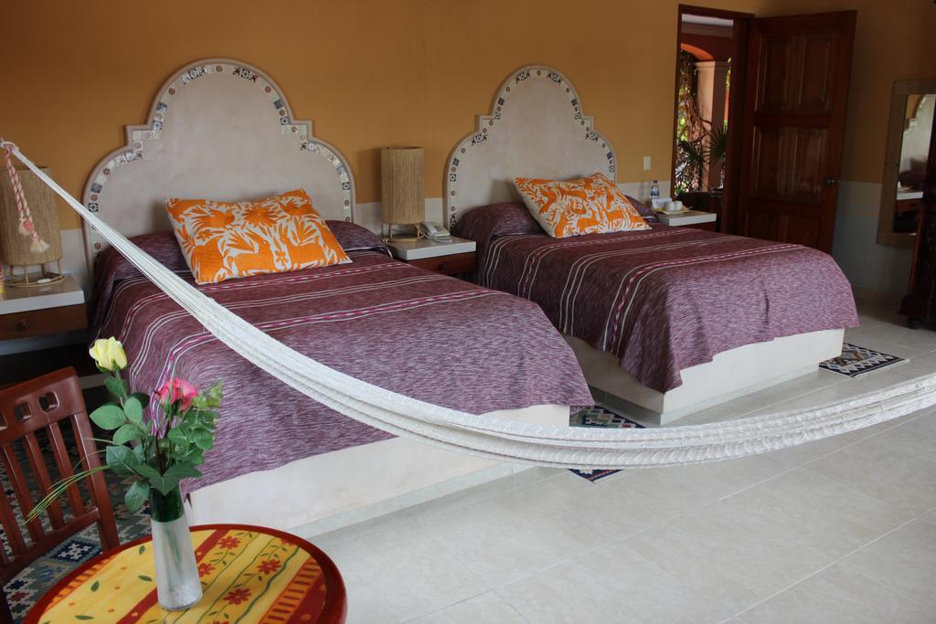Hotel Boutique Casa San Angel (Adults Only) Merida Bagian luar foto